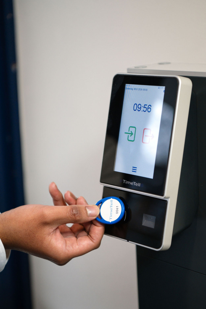 Timetell inklokken met tag